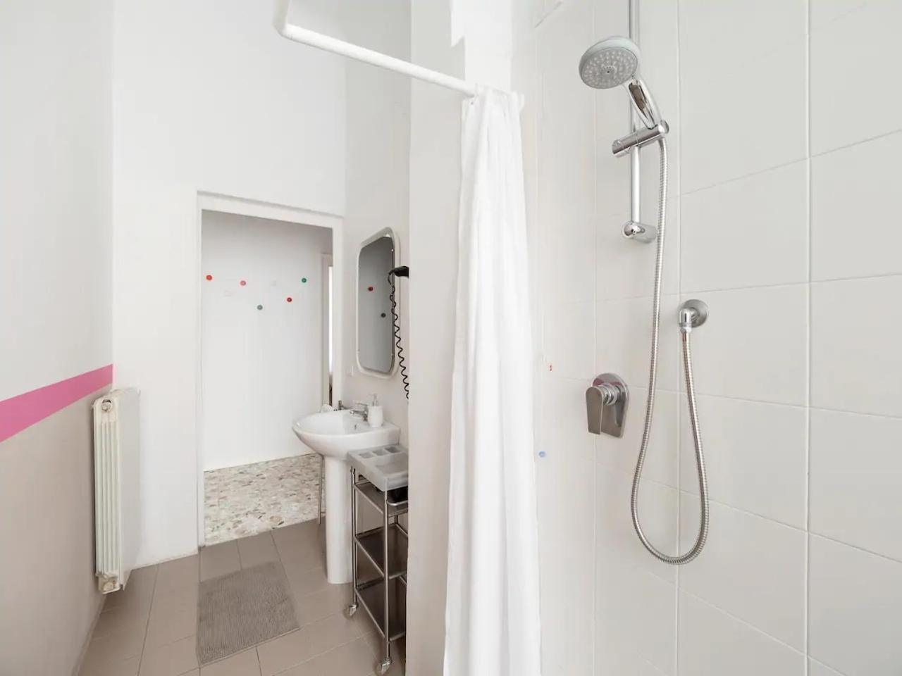 Trilocale 4/5 Ospiti In Stazione Apartment Milan Luaran gambar